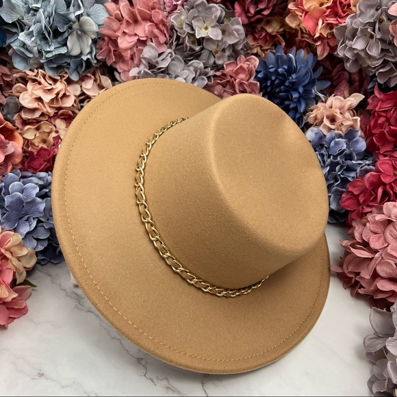 Wide Brim Camel Felt Fedora with Gold Chain - Picture 2 of 8